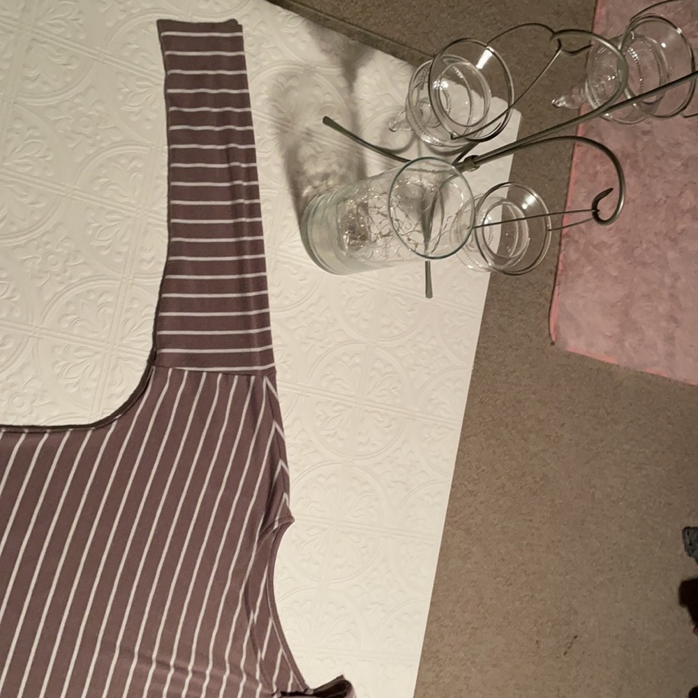 Express cold shoulder top - Picture 3 of 4